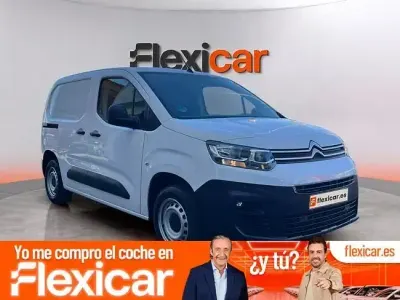 Usado Citroën Berlingo Feel 102 CV (75 kW) 2021 Blanco Monovolumen