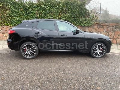 Negro Usado 2018 Maserati Levante GranLusso SUV | 44.899 € (Precio justo)