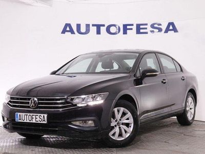 Usado VW Passat 150 CV (110 kW) 2020 Negro metalizado Berlina