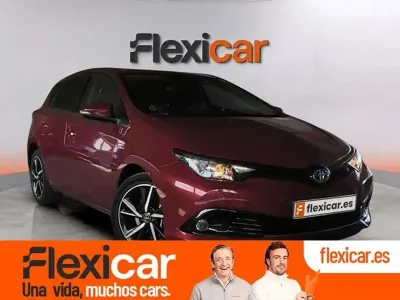 Usado Toyota Auris Hybrid Edition 136 CV (100 kW) 2018 Rojo Utilitario