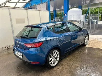 Usado Seat Leon FR 150 CV (110 kW) 2016 Azul Berlina