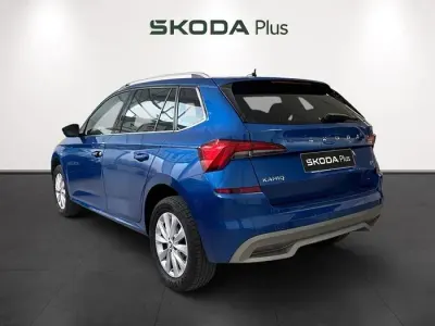 Usado Skoda Kamiq Ambition 110 CV (80 kW) 2022 Azul SUV