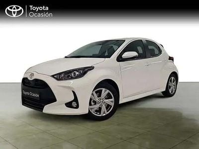 Usado Toyota Yaris Hybrid Active 116 CV (85 kW) 2025 Blanco Berlina