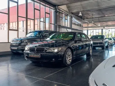 Usado BMW 760L Comfort Edition 445 CV (327 kW) 2009 Negro Berlina