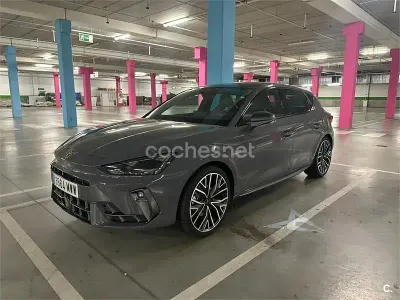 Usado Cupra Leon 150 CV (110 kW) 2025 Gris / plata Berlina