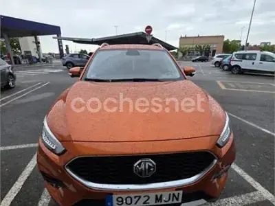 Usado MG ZS Luxury 106 CV (77 kW) 2023 Naranja SUV