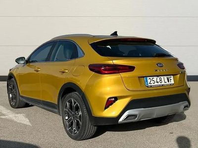 Usado Kia XCeed 141 HP (103 kW) 2022 Amarelo SUV