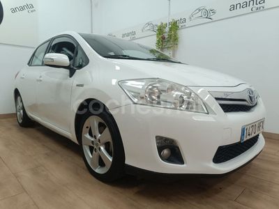 Toyota Auris Hybrid