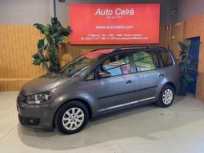 Usado VW Touran Advance 105 CV (77 kW) 2013 Gris / plata Monovolumen