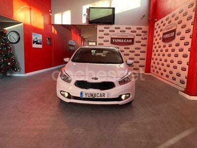 Blanco Usado 2013 Kia Ceed Utilitario | 7990 € (Precio justo)