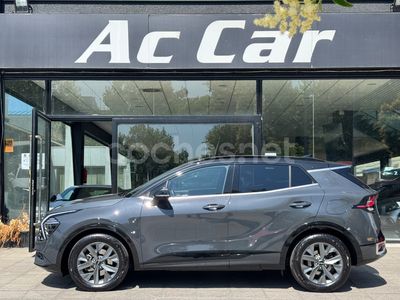 Usado Kia Sportage GT-Line 230 CV (169 kW) 2023 Gris / plata SUV