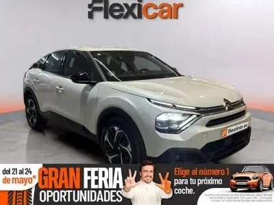 Używany Citroën C4 Feel 131 KM (96 kW) 2023 Biały SUV