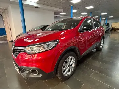 Usado Renault Kadjar LIMITED 110 CV (80 kW) 2018 Rojo SUV