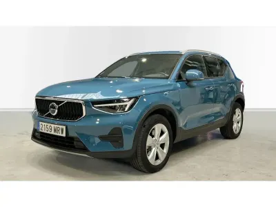 Begagnad Volvo XC40 Core 163 HK (119 kW) 2024 Blå SUV