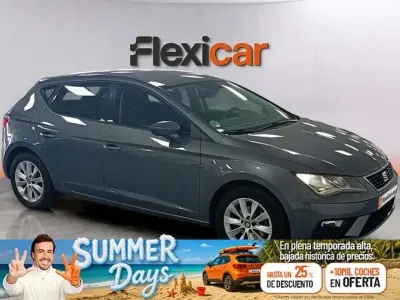 Usado Seat Leon ST Reference 110 CV (80 kW) 2018 Gris Familiar