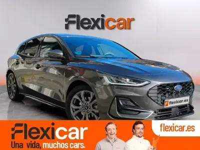 Käytetty Ford Focus ST-Line 155 HP (114 kW) 2023 Harmaa