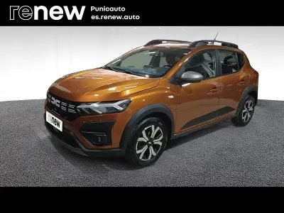 Usado Dacia Sandero Expression 101 CV (74 kW) 2023 Naranja Berlina