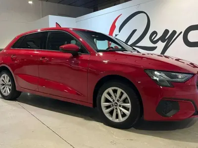 Usado Audi A3 Sportback 110 CV (80 kW) 2023 Rojo Utilitario