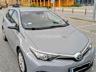 Toyota Auris Hybrid