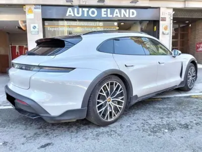 Usado Porsche Taycan Cross Turismo 350 kW (476 CV) 2022 Gris Berlina