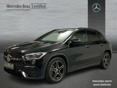Usado Mercedes GLA200 AMG line 150 CV (110 kW) 2023 Negro SUV