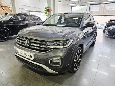Usado VW T-Cross Sport 110 CV (80 kW) 2022 Gris SUV