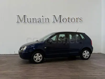 Usado VW Polo Highline 75 CV (55 kW) 2004 Azul Utilitario