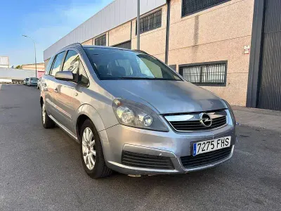 Usado Opel Zafira Cosmo 150 CV (110 kW) 2007 Gris / plata Monovolumen