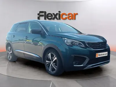 Usado Peugeot 5008 Allure 131 CV (96 kW) 2020 Verde SUV