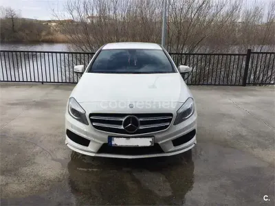 Usado Mercedes A180 AMG 109 CV (80 kW) 2013 Blanco Berlina