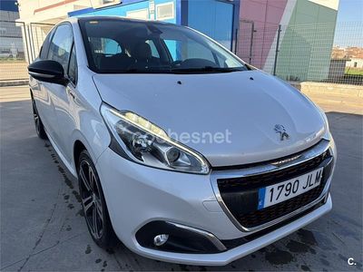 Usado Peugeot 208 GT-line 110 CV (80 kW) 2016 Blanco Utilitario