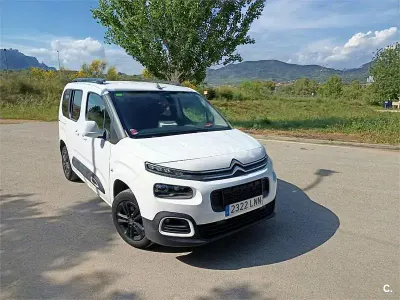 Usado Citroën Berlingo Feel 102 CV (75 kW) 2021 Blanco Monovolumen