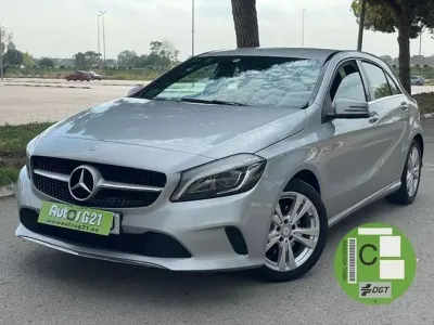 Käytetty Mercedes A200 136 HP (100 kW) 2017 Harmaa Sedan