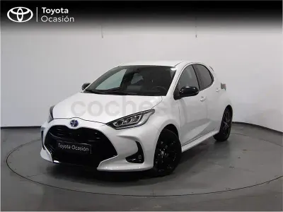 Usado Toyota Yaris Hybrid Style 116 CV (85 kW) 2022 Blanco Berlina