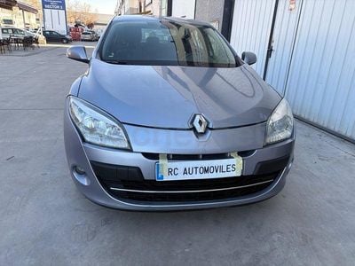 Usado Renault Mégane Dynamique 110 CV (80 kW) 2011 Azul Berlina