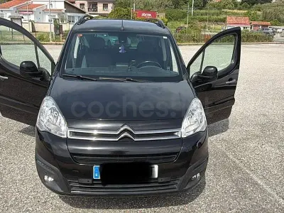 Usado Citroën Berlingo Shine 100 CV (73 kW) 2018 Negro Monovolumen