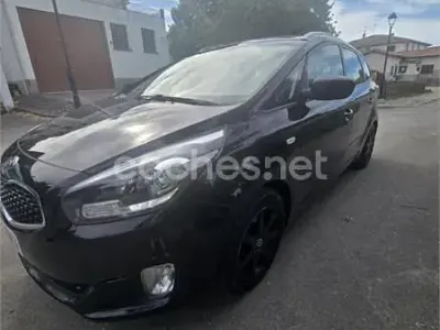 Usado Kia Carens 136 CV (100 kW) 2015 Negro Monovolumen