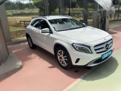 Usado Mercedes GLA200 Style 136 CV (100 kW) 2015 Blanco SUV