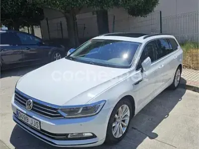 Usado VW Passat Advance 150 CV (110 kW) 2015 Blanco Familiar
