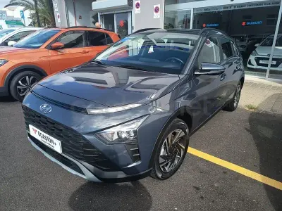 Usado Hyundai Bayon 84 CV (61 kW) 2023 Gris / plata SUV