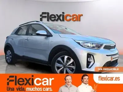 Usado Kia Stonic 100 HP (73 kW) 2022 Cinzento SUV
