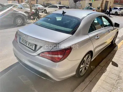 Usado Mercedes CLA180 136 CV (100 kW) 2019 Gris / plata Coupe