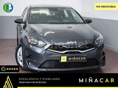 Gris / plata Usado 2023 Kia Ceed Utilitario | 19.490 € (Precio justo)