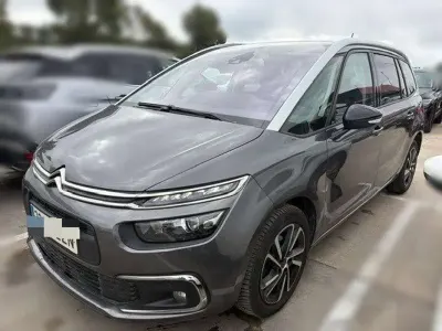 Usado Citroën Spacetourer Shine 131 CV (96 kW) 2022 Gris Monovolumen