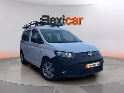 Usado VW Caddy 122 CV (89 kW) 2021 Blanco Monovolumen