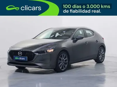 Usado Mazda 3 Center-Line 140 CV (102 kW) 2025 Gris Utilitario