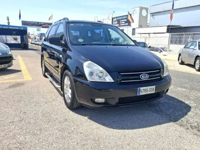 Usado Kia Carnival 185 CV (136 kW) 2010 Negro Monovolumen