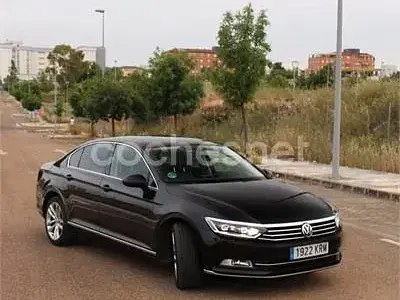 Usado VW Passat Sportline 150 CV (110 kW) 2018 Negro Berlina