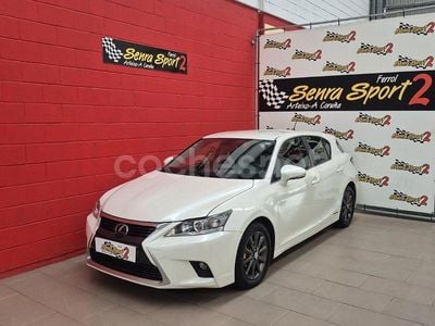Lexus CT200h