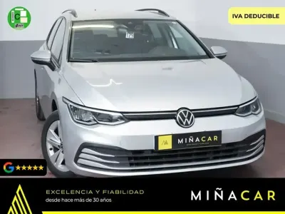 Usado VW Golf VIII Life 130 CV (95 kW) 2022 Gris / plata Familiar